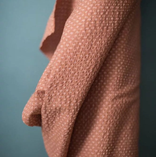 Merchant & Mills-Tottorri Cross Pink - Seersucker-fabric-gather here online