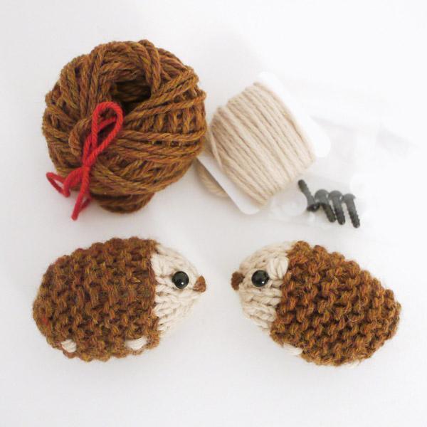MochiMochi Land - Small + Simple Hedgehog Kit - Default - gatherhereonline.sbs
