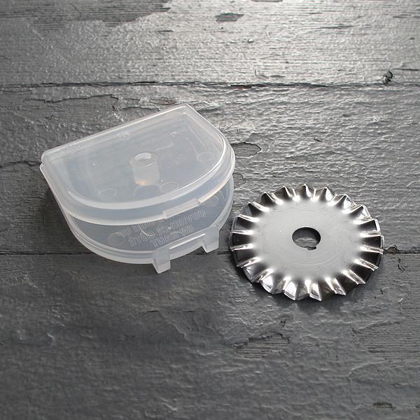 Olfa - Rotary Cutter Pinking Blade - 45mm -1 pack - Default - gatherhereonline.sbs