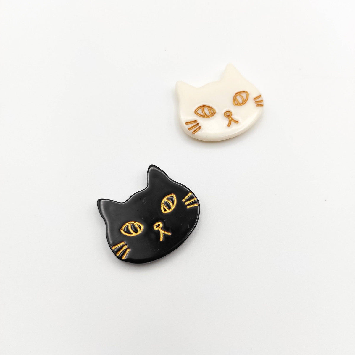 SCwholeworks-Cat Magnetic Needle Minder - White-embroidery notion-gather here online