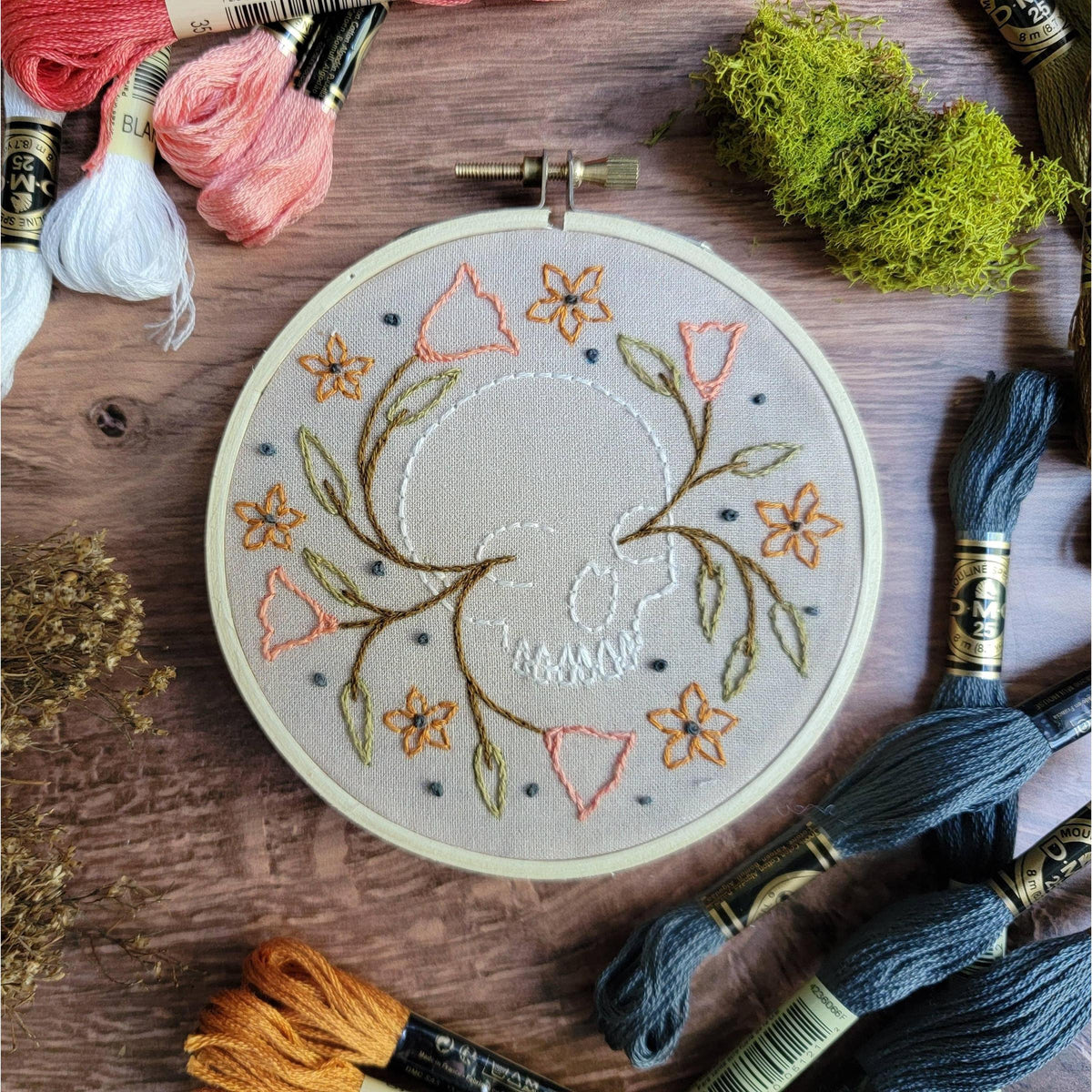 Holly Oddly-Skull, 4" Embroidery Kit-embroidery kit-gather here online
