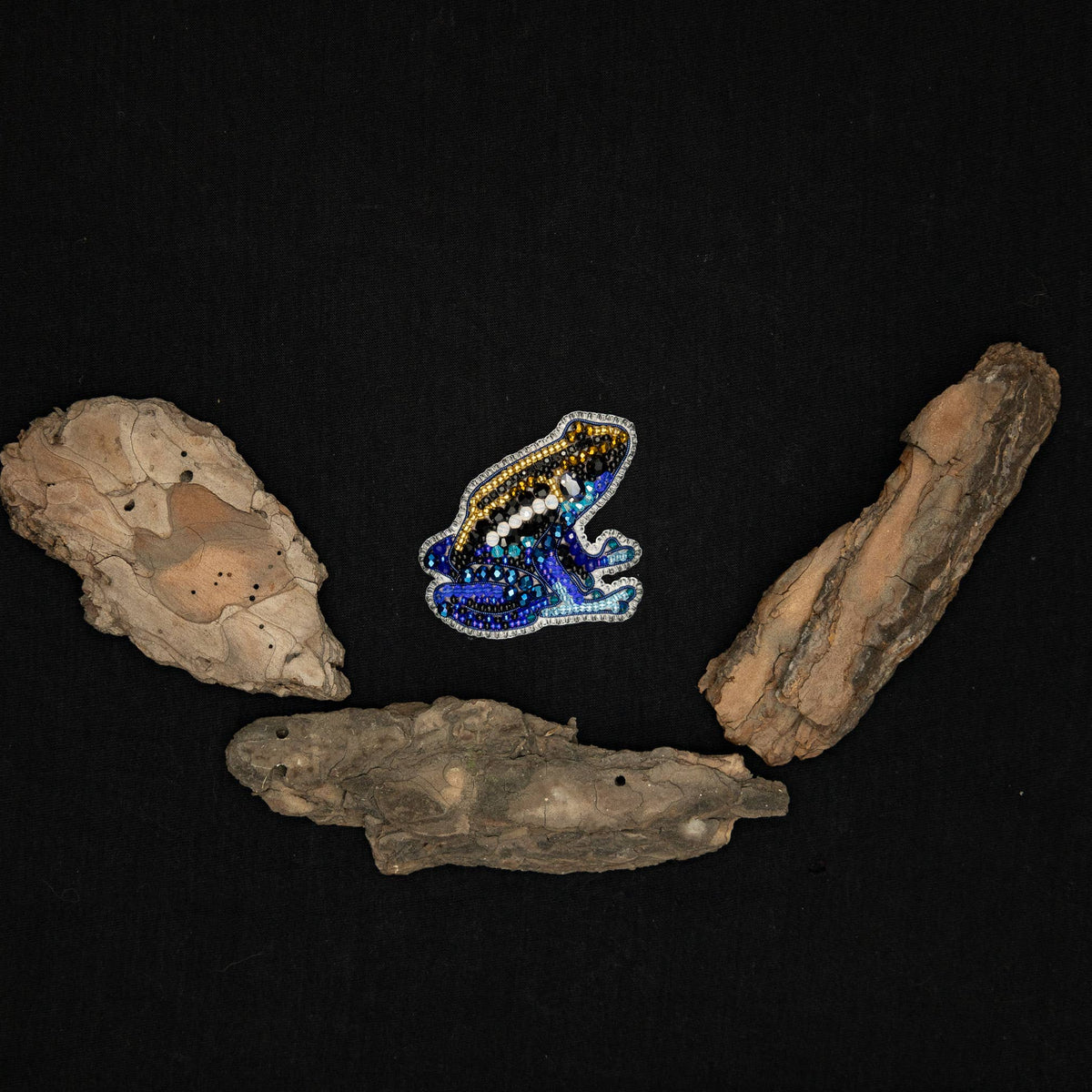 CraftShopOnline-Bead Embroidery Kit: DIY Seed Bead Frog Brooch-craft kit-gather here online