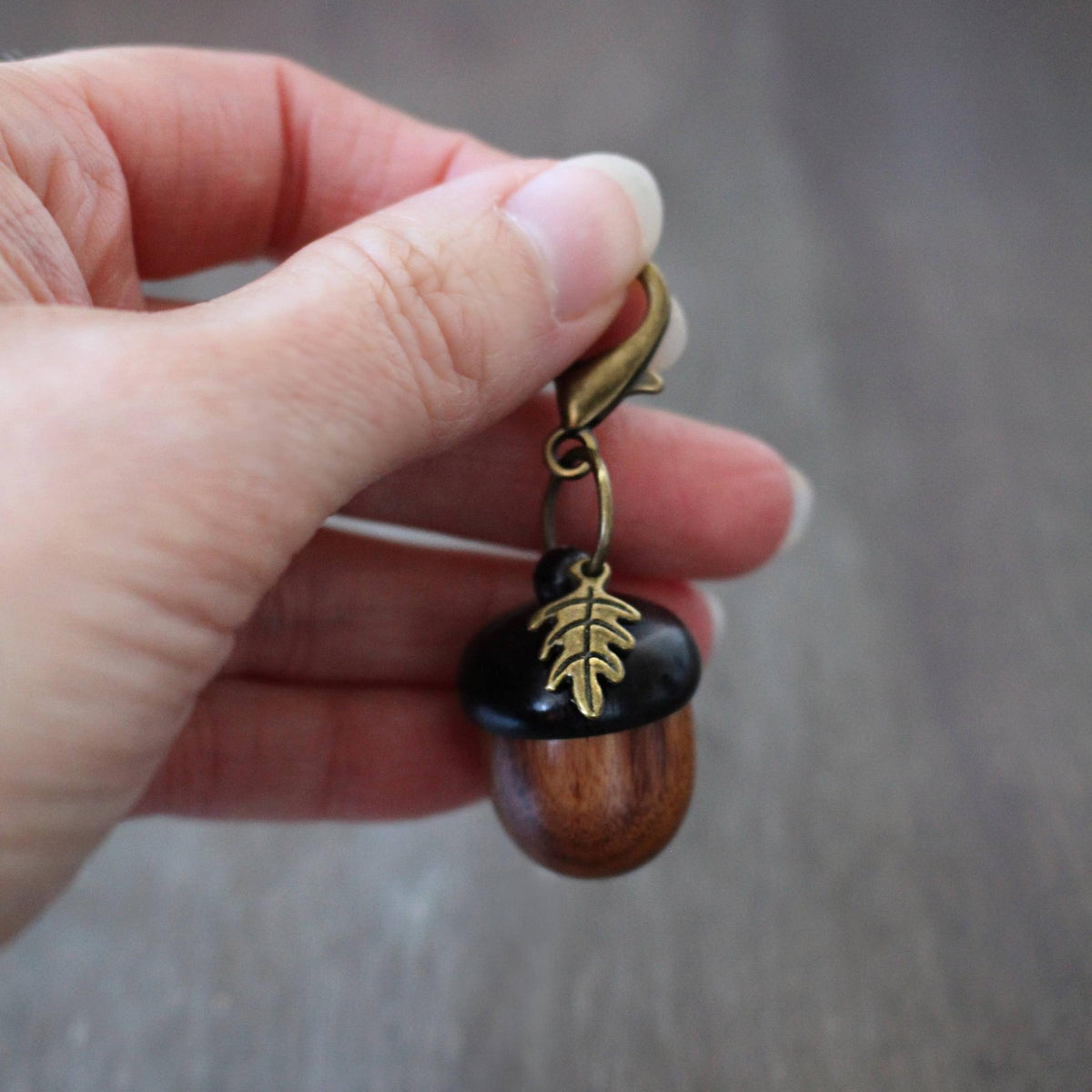 NNK Press-Little Acorn Stitch Marker Keeper-knitting notion-gather here online