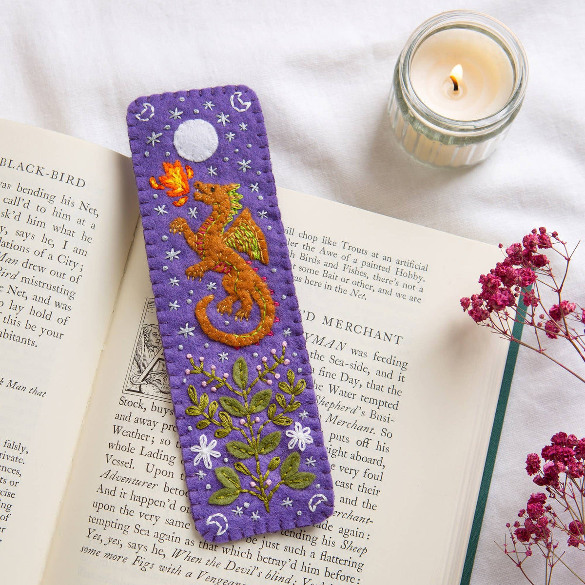Hawthorn Handmade-Dragon Bookmark Felt Craft Kit-embroidery kit-gather here online