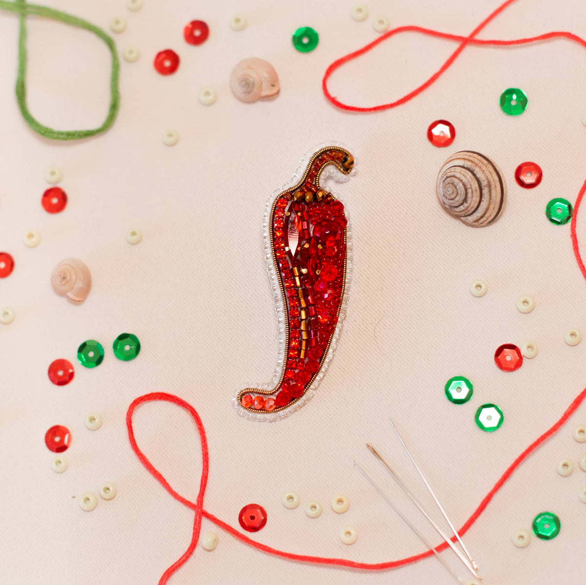 CraftShopOnline-Bead Embroidery Brooch Kit: Chili Pepper DIY Craft-craft kit-gather here online