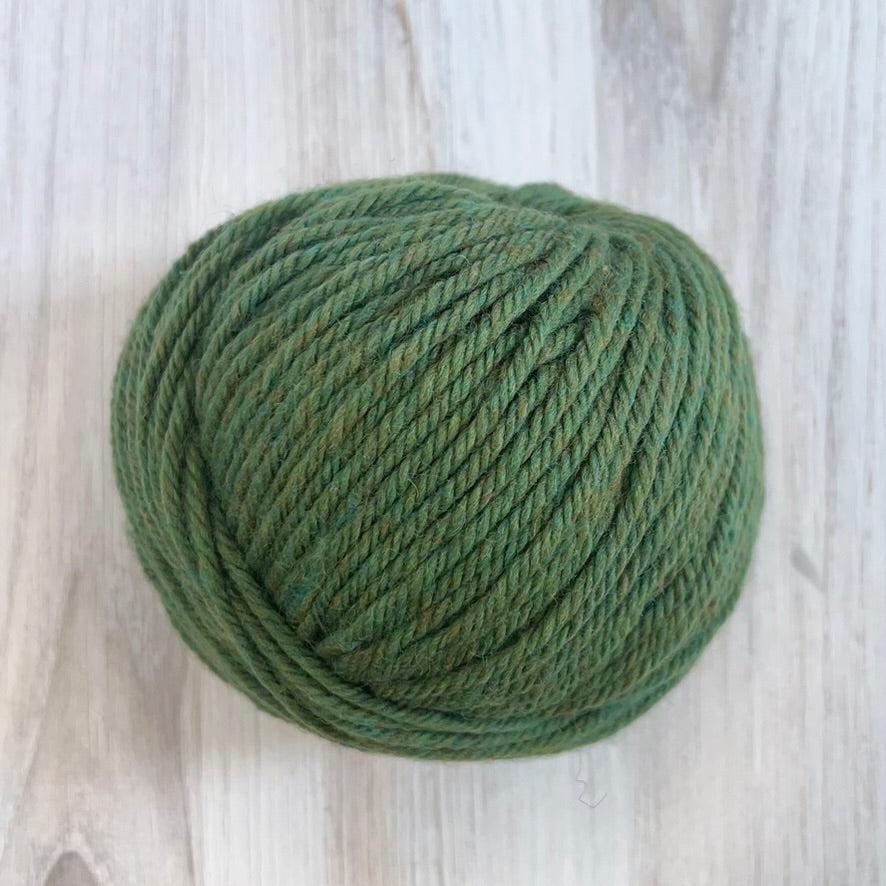 Universal Yarn-Deluxe Bulky Superwash-yarn-948 Shamrock Heather-gather here online