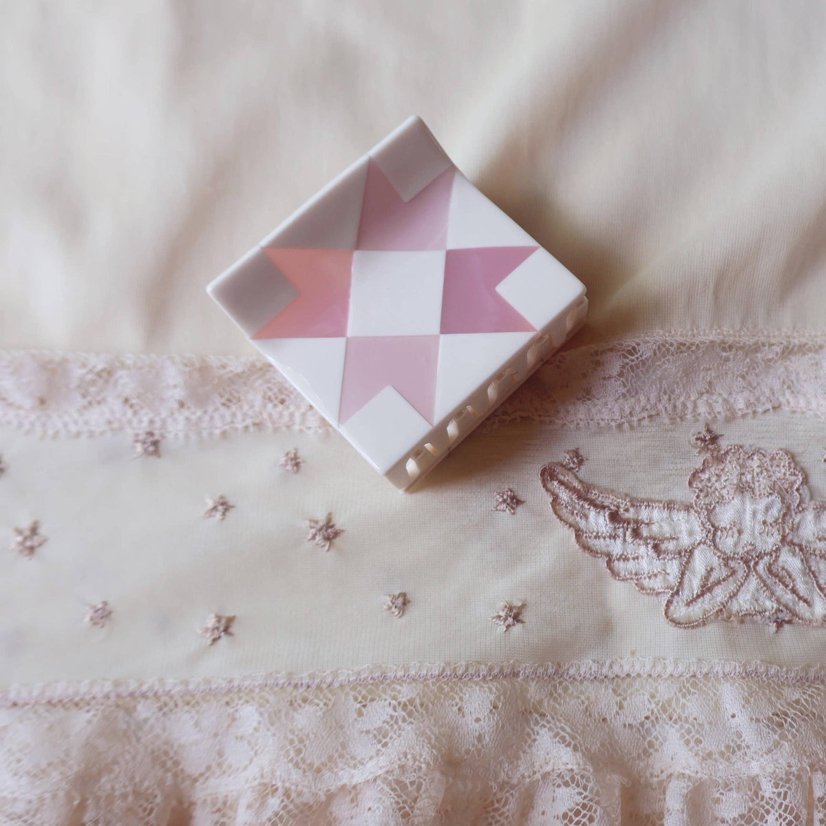 Hey Ricochet-Dusty Rose Quilt Medium Hair Claw-accessory-gather here online