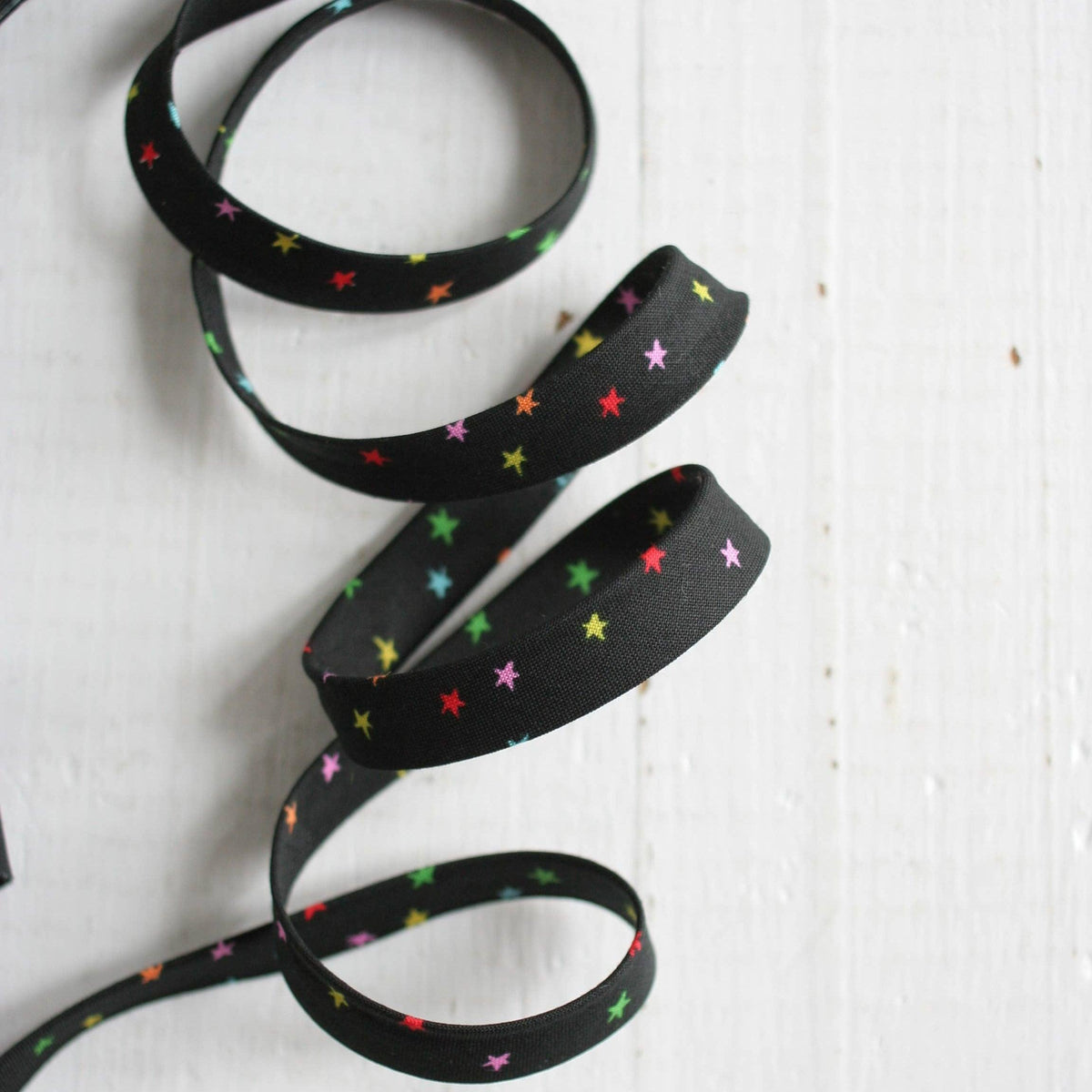 Bessie Pearl Binding Co-1/2" Double Fold Bias Binding - Starry Mini Vivid Rainbow-trim-gather here online
