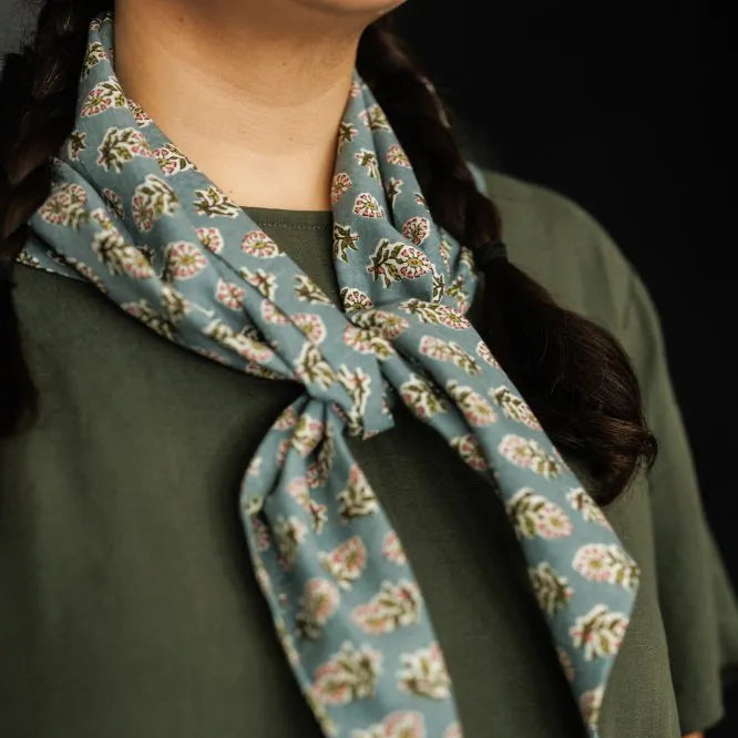 Merchant & Mills-Phoebe Blues Indian Cotton-fabric-gather here online