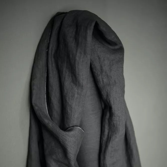 Merchant & Mills-185 Linen Core, Scuttle Black Charcoal-fabric-gather here online