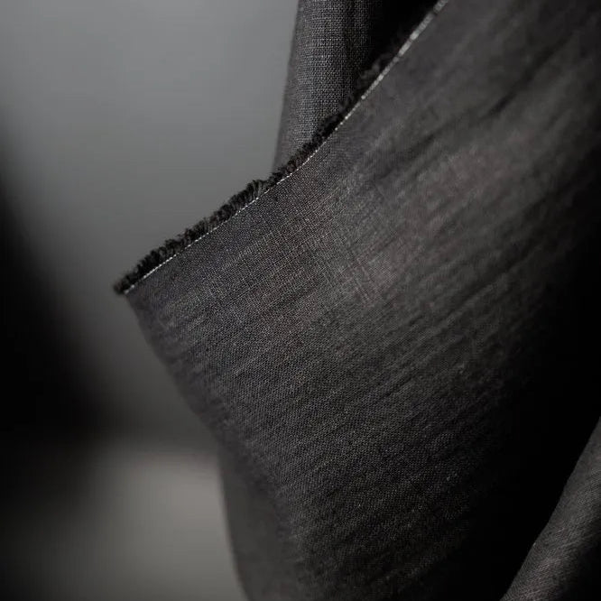 Merchant & Mills-185 Linen Core, Sweeps Scrim Black-fabric-gather here online