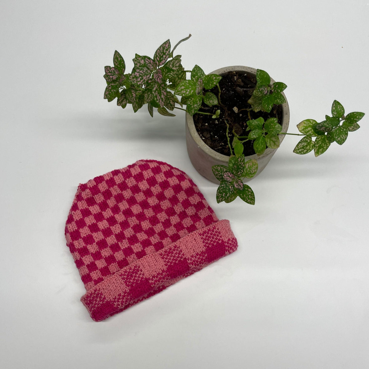 gather here-Checkham Reversible Beanie Pattern-knitting pattern-gather here online
