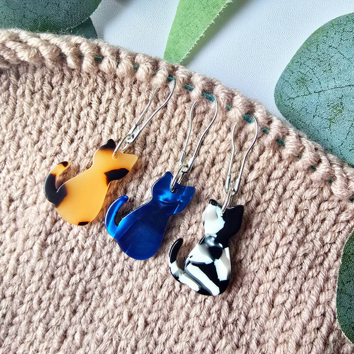 Knit and Purr-Amber Cat Stitch Markers-knitting notion-Bulb Pin-gather here online