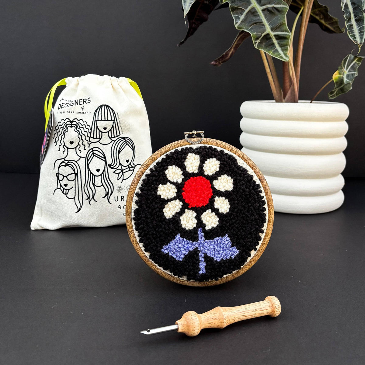 The Urban Acres-Daisy by Alexia Marcelle Abegg - Punch Needle Kit-craft kit-gather here online