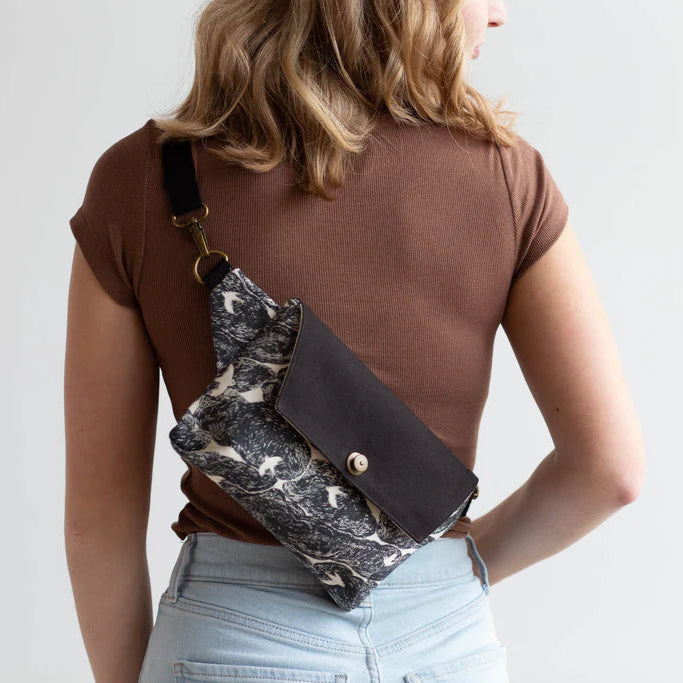 Noodlehead-Haralson Belt Bag Pattern-sewing pattern-gather here online