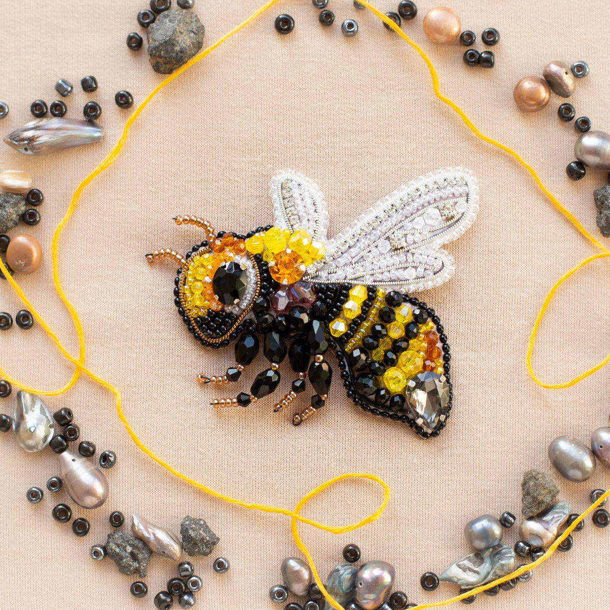 CraftShopOnline-Bee Bead Embroidery Kit: DIY Brooch/Pendant Craft-craft kit-gather here online