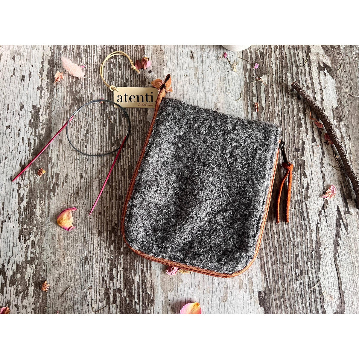 Atenti-The Charlie Circular Case-craft organizer-gather here online