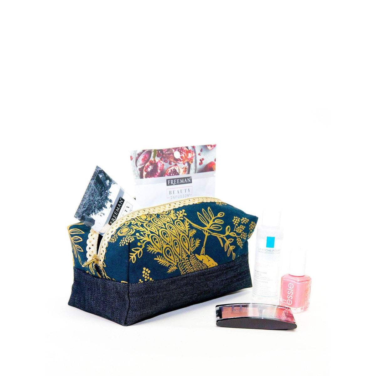 Mars - A classic box pouch with neat finishing