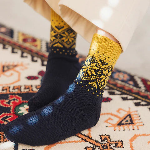 amirisu-Sock Knitting Club-book-gather here online