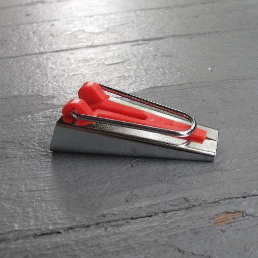 Clover - Bias Tape Maker - 3/4 inch - Default - gatherhereonline.sbs
