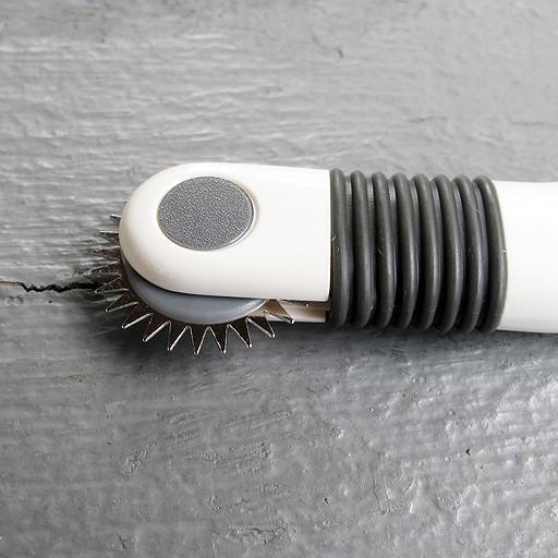 Clover - Tracing Wheel - Serrated Edges - Default - gatherhereonline.sbs