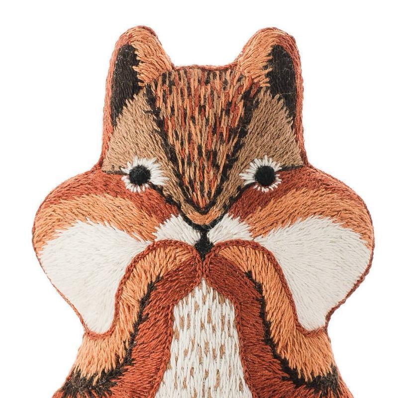 Kiriki Press - Chipmunk DIY Embroidery Kit - Default - gatherhereonline.sbs