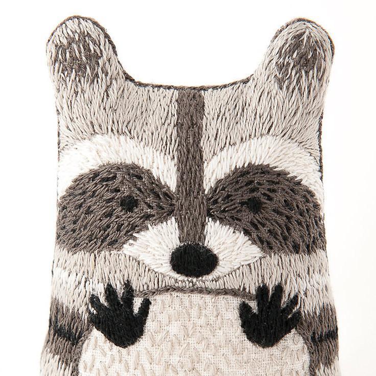 Kiriki Press - Raccoon DIY Embroidery Kit - Default - gatherhereonline.sbs