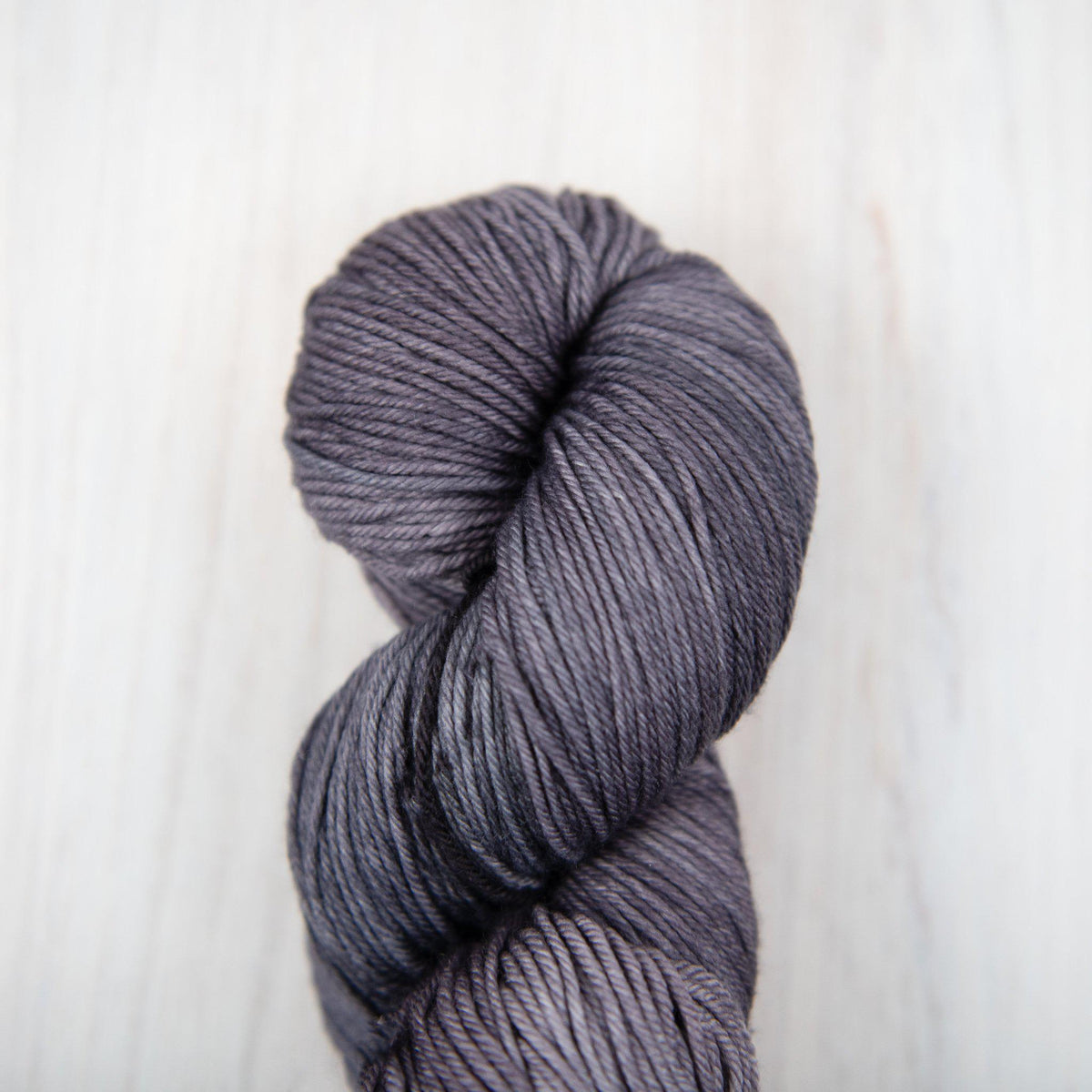 Malabrigo - Arroyo - 043 Plomo - gatherhereonline.sbs