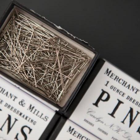 Merchant & Mills - Dressmaking Pins, 1 ounce - Default - gatherhereonline.sbs