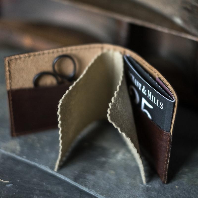 Merchant & Mills - Leather Needle Wallet - Default - gatherhereonline.sbs