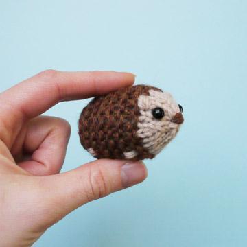 MochiMochi Land - Small + Simple Hedgehog Kit - Default - gatherhereonline.sbs