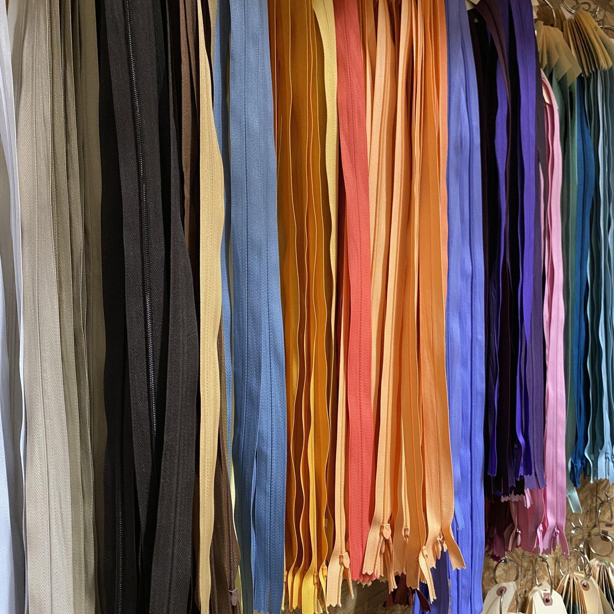 gather here - 22” Invisible Zipper to match - - gatherhereonline.sbs